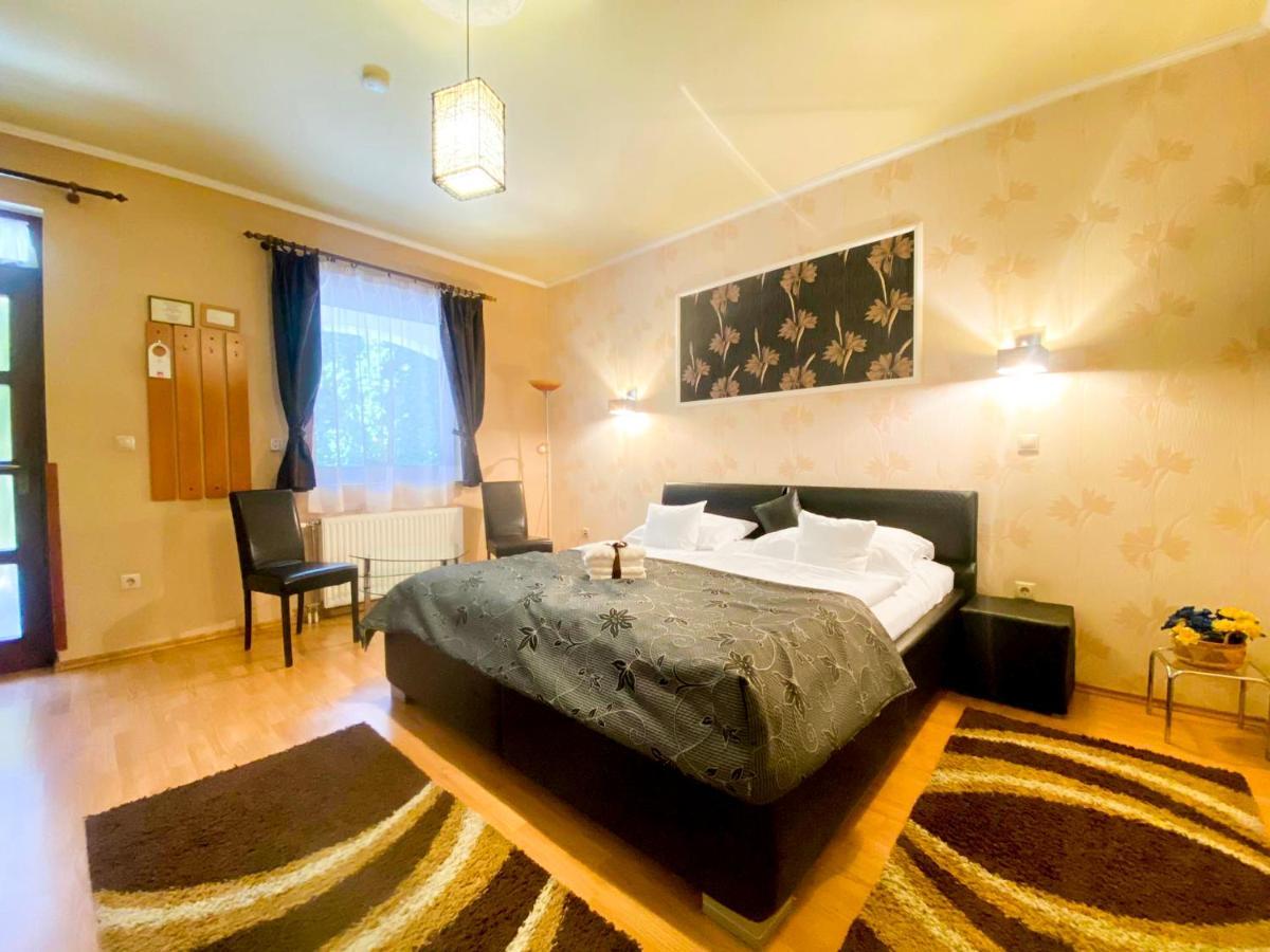 Bajor Panzio Buek-Buekfuerdo, Adults Friendly 12 Plus 외부 사진