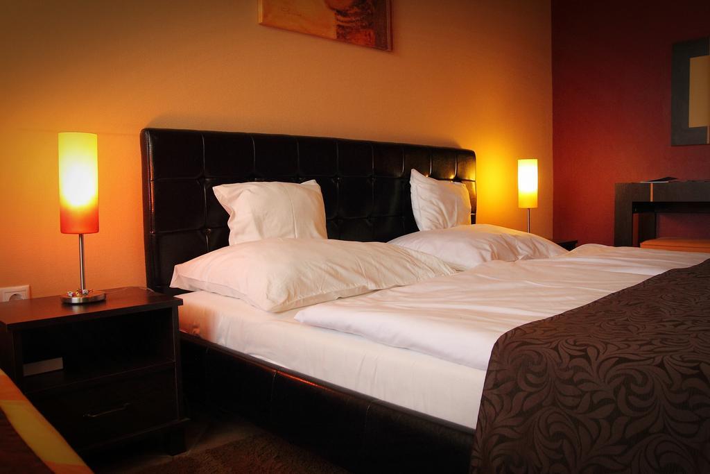 Bajor Panzio Buek-Buekfuerdo, Adults Friendly 12 Plus 객실 사진
