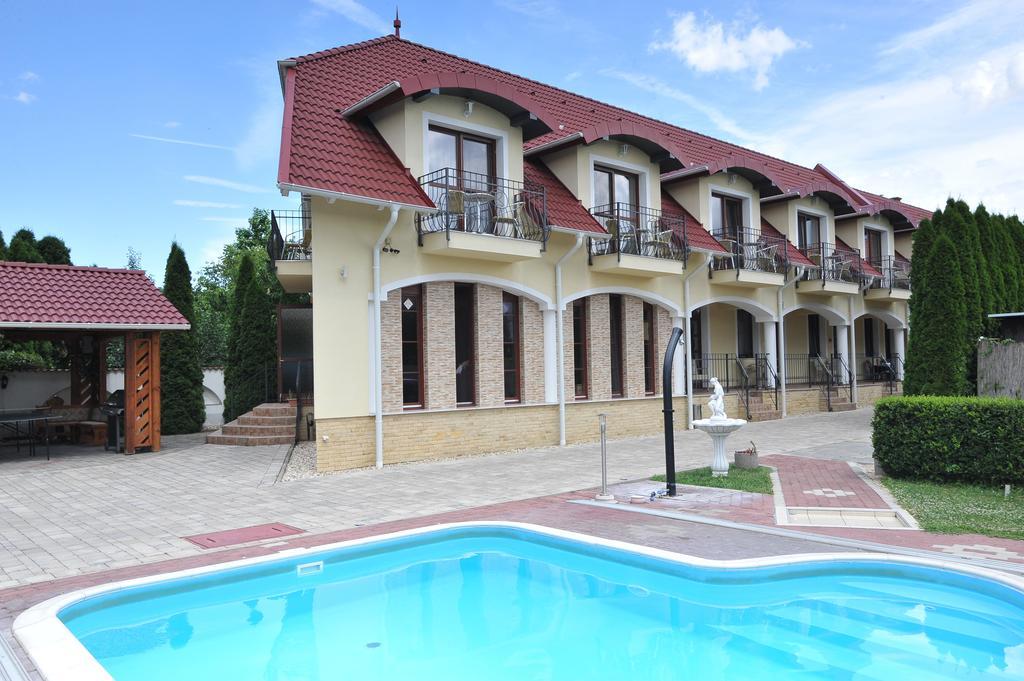 Bajor Panzio Buek-Buekfuerdo, Adults Friendly 12 Plus 외부 사진