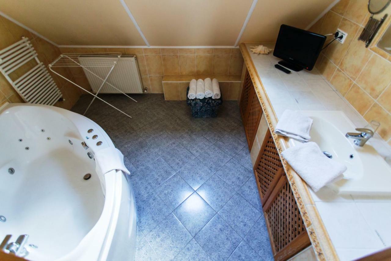 Bajor Panzio Buek-Buekfuerdo, Adults Friendly 12 Plus 외부 사진